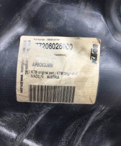 Alternative view of Connettore KTM cassa filtro-corpo farfallato codice: 77206026000