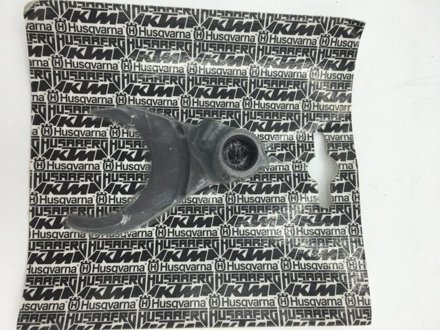 Ktm forchetta cambio 2/4 cod. 54834202000 - gear selector fork